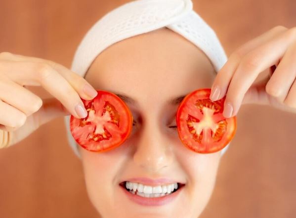 Cà chua chứa nhiều Vitamin A rất tốt cho mắt